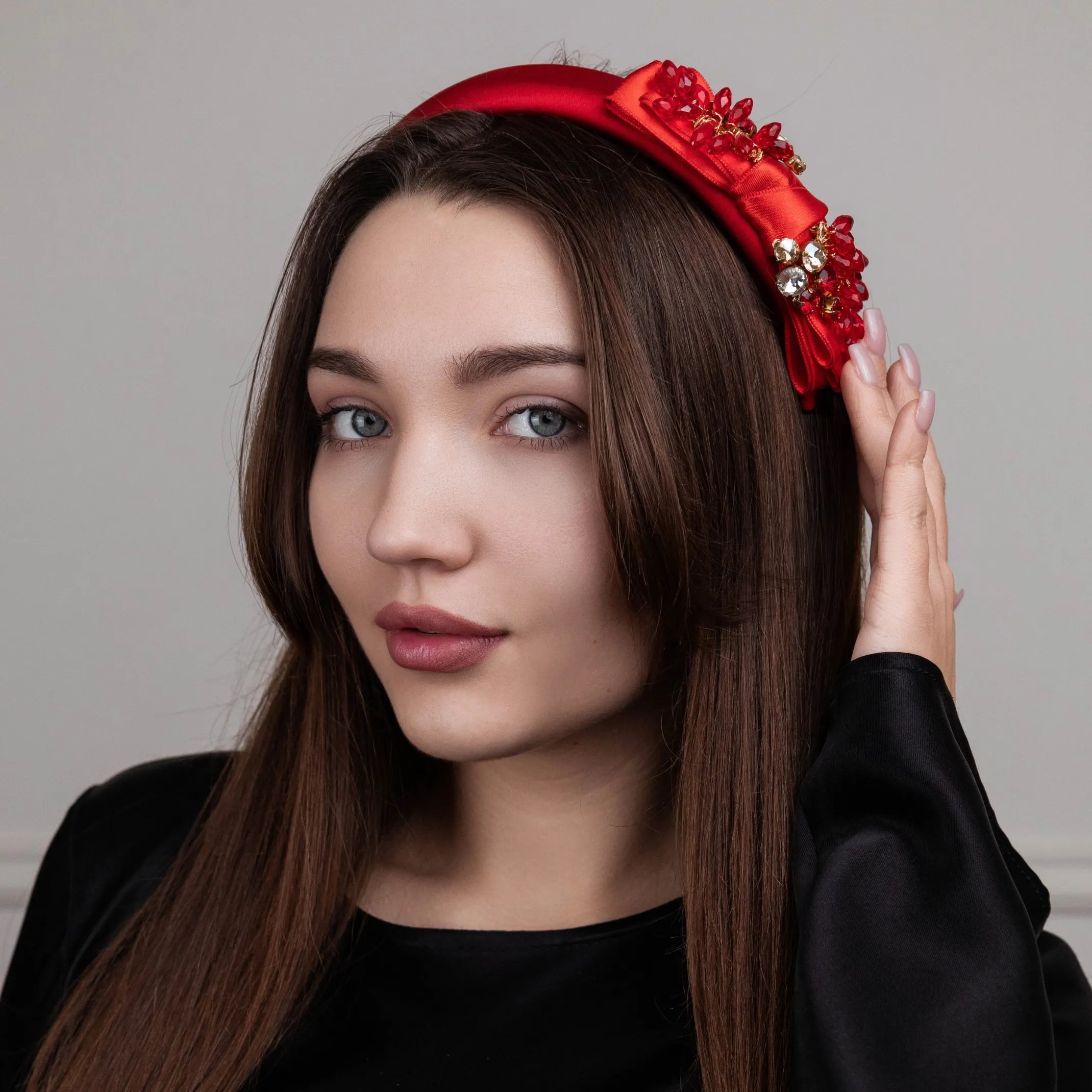 Обруч Келлі зі стразами червоний