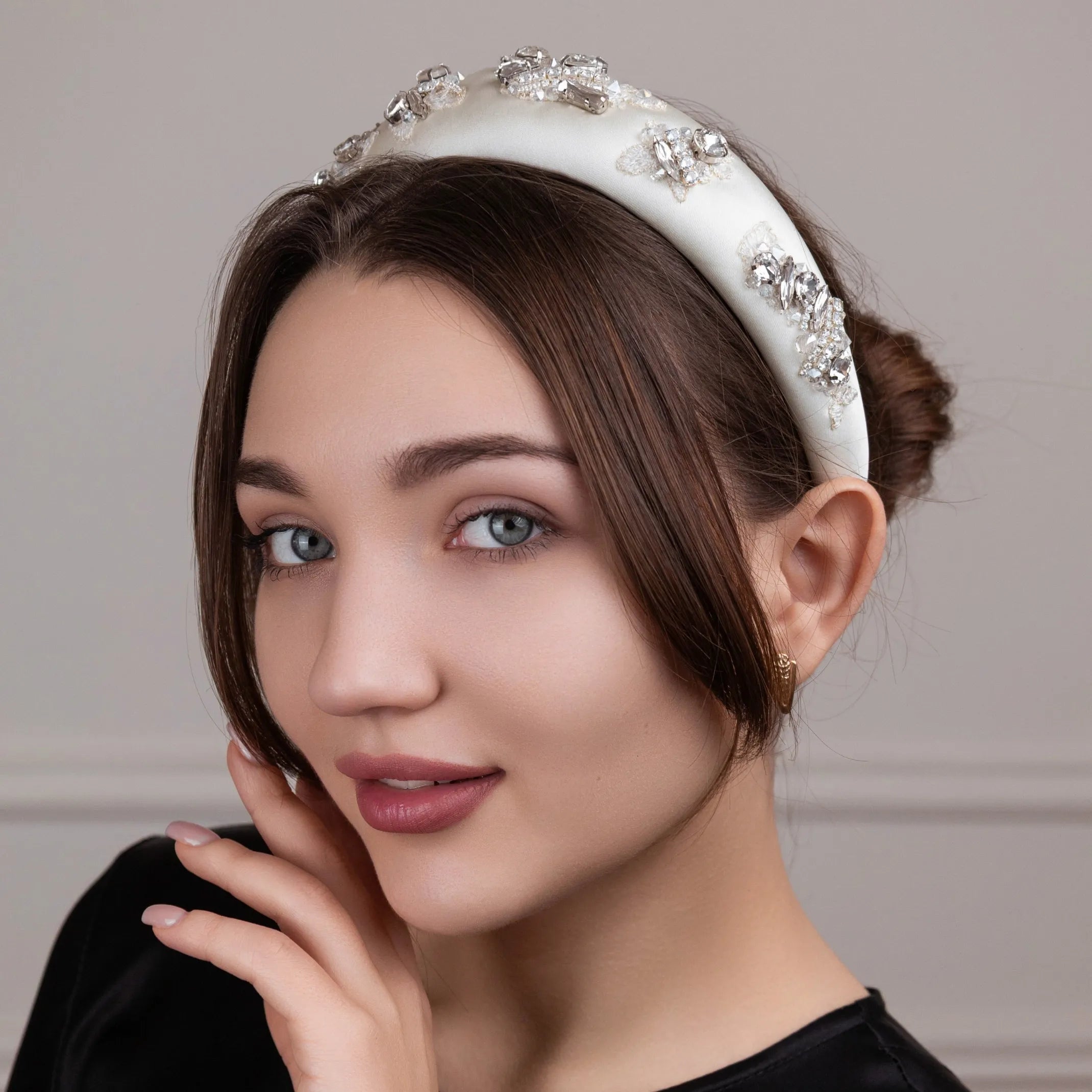 Обруч Міріам зі стразами айворі із срібним