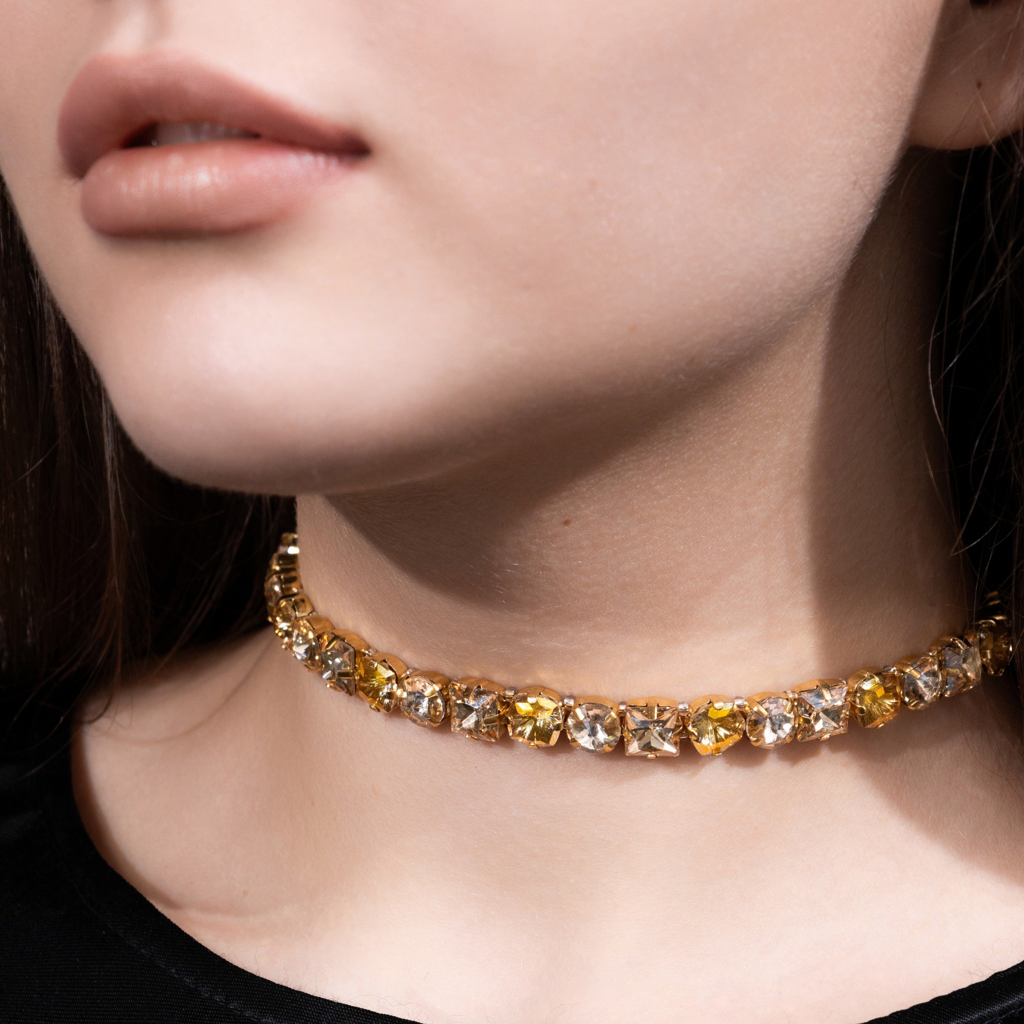 Чокер Ненсі зі стразами жовтий