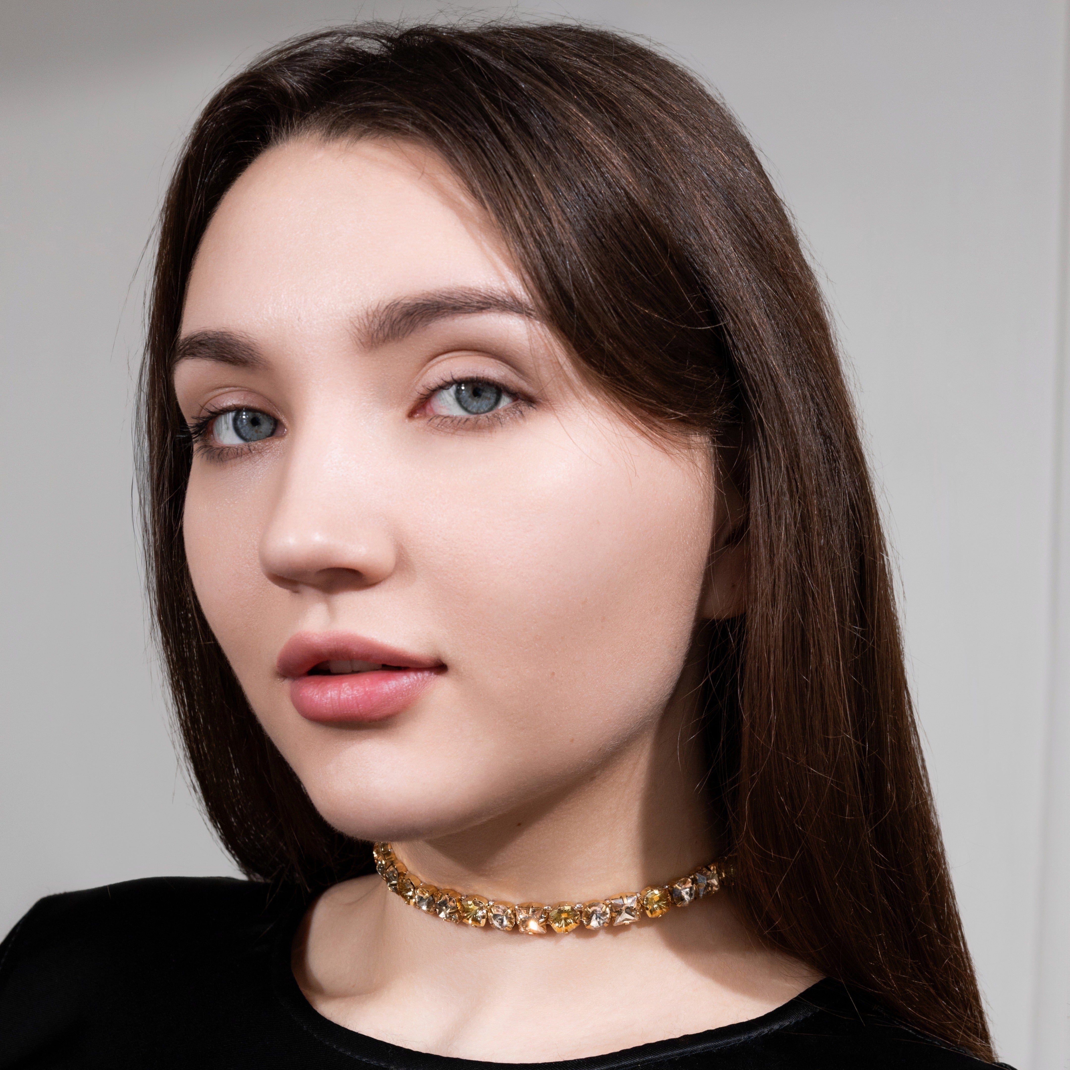 Чокер Ненсі зі стразами жовтий