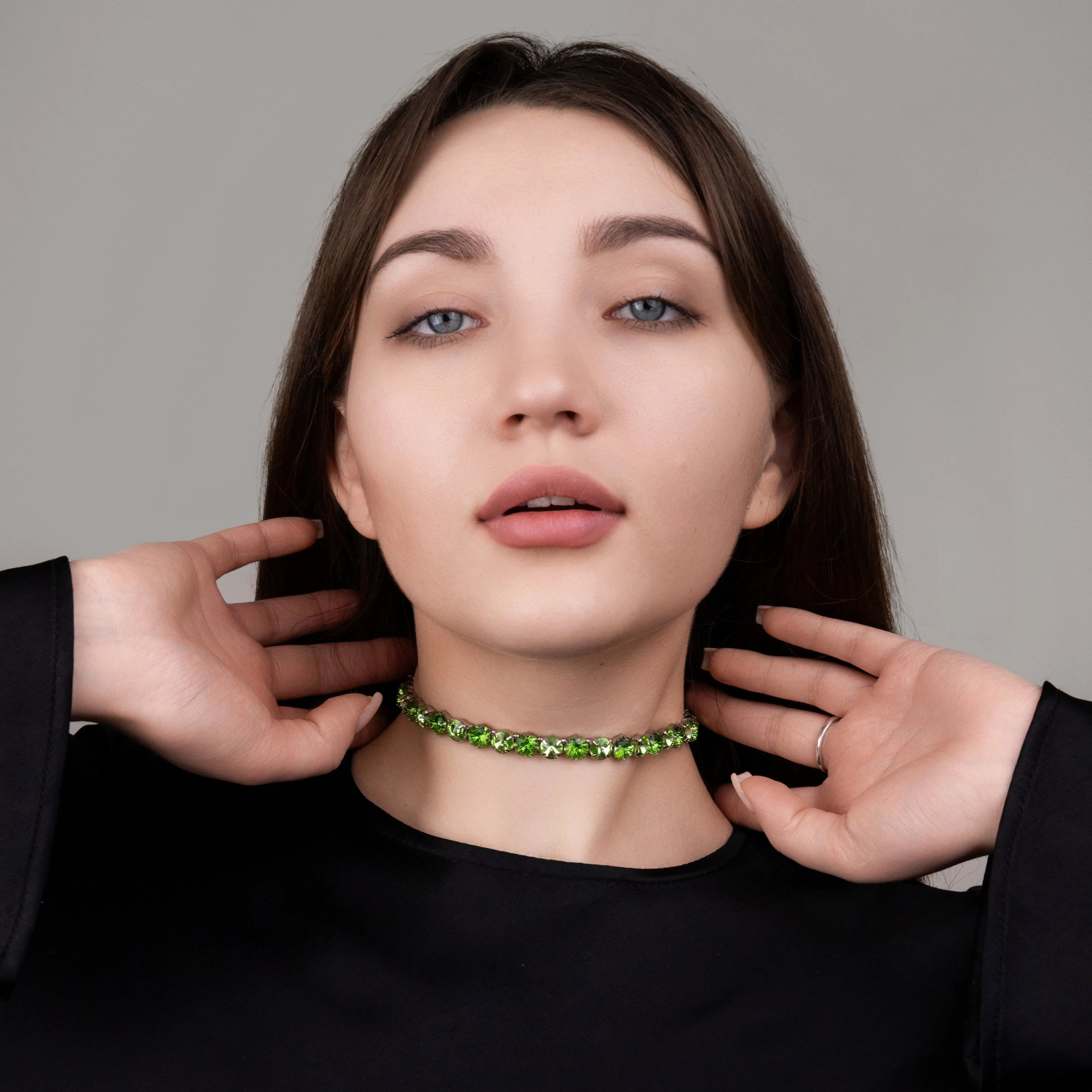 Чокер Ненсі зі стразами салатовий